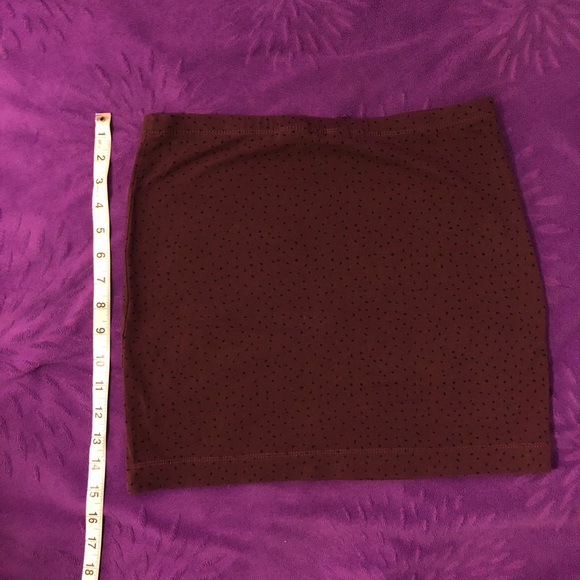 Mini skirts - Picture 3 of 6